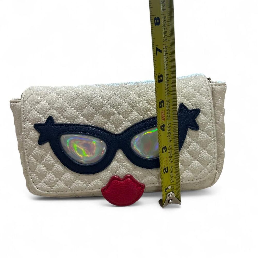 Charming Charlie Crossbody Bag - Picture 4 of 7